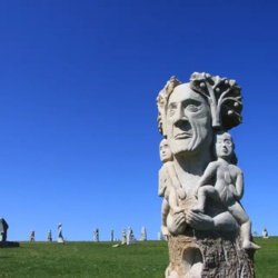 la-vallee-des-saints-Carnoet La vallée des Saints - Carnoët